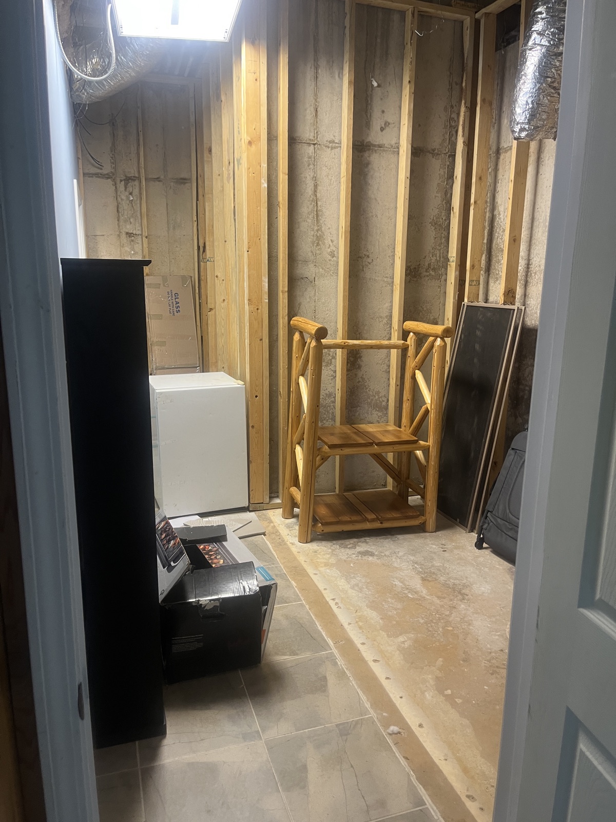 Bathroom before renovation