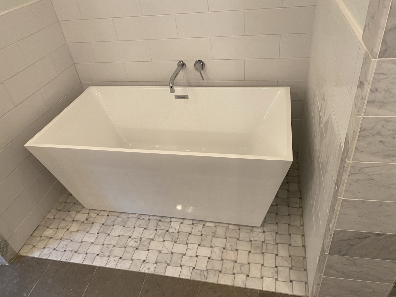 Tub and tile refresh